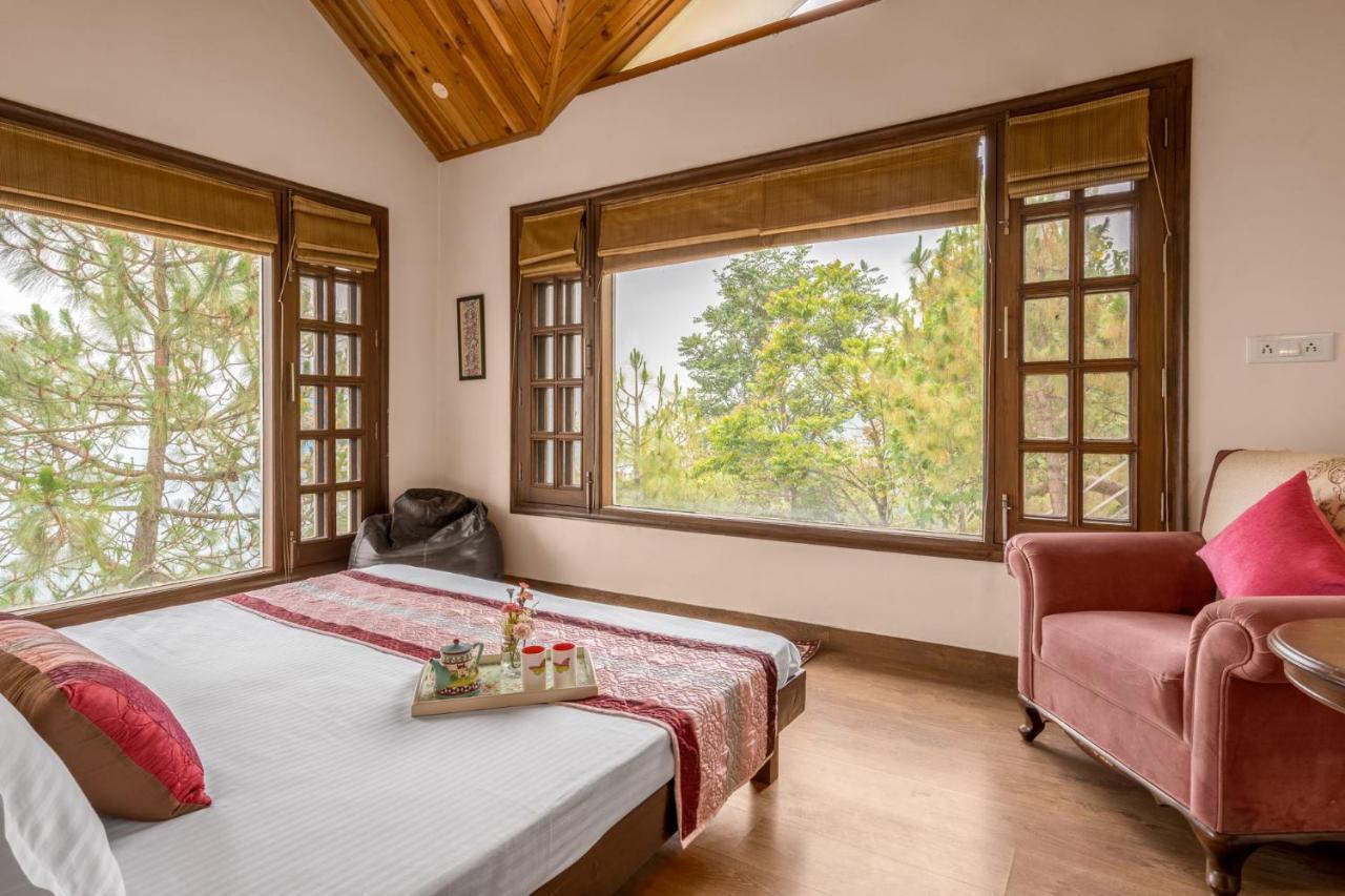 Stayvista At Bellevue With Outdoor Jacuzzi Касаули Екстериор снимка