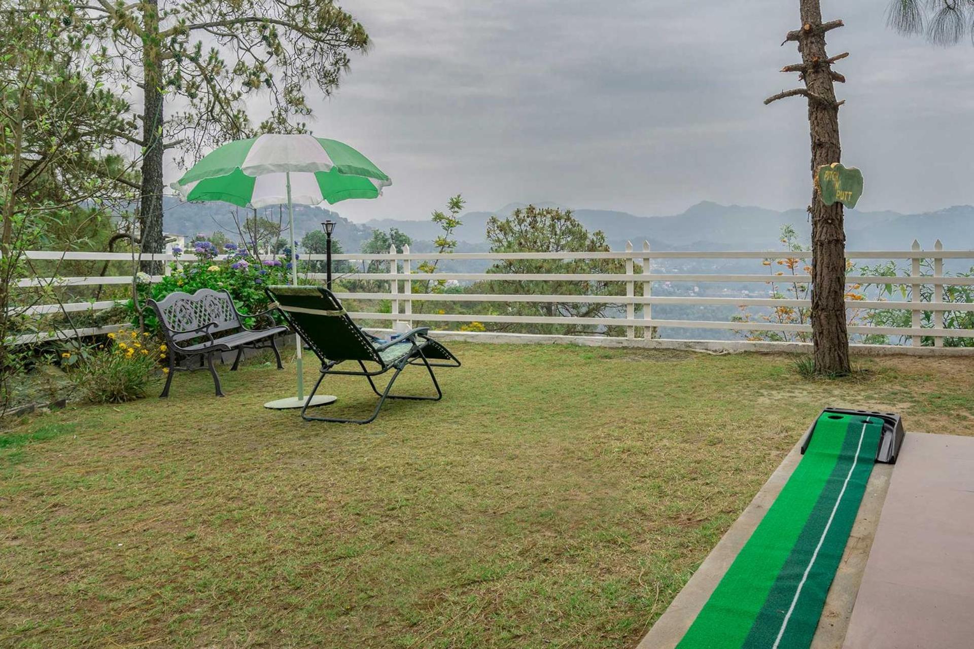 Stayvista At Bellevue With Outdoor Jacuzzi Касаули Екстериор снимка
